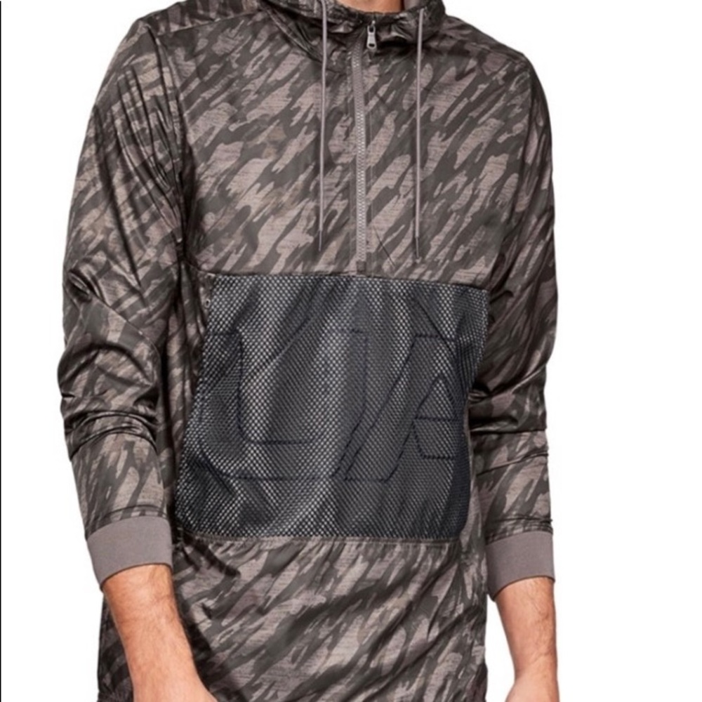 Under Armour Men’s Brown Camo Print Half Zip Windbreaker Jacket NEW